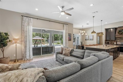 Casa en venta en Orlando, Florida, 4 dormitorios, 230.12 m2 № 2384487 - foto 7