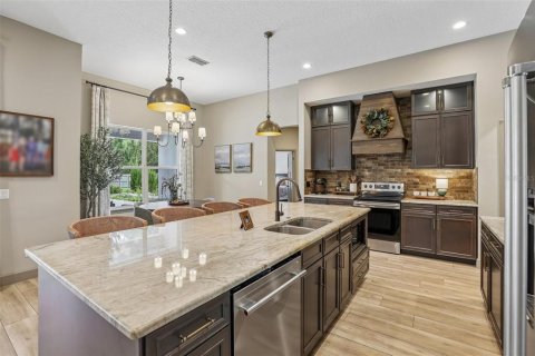 Casa en venta en Orlando, Florida, 4 dormitorios, 230.12 m2 № 2384487 - foto 11