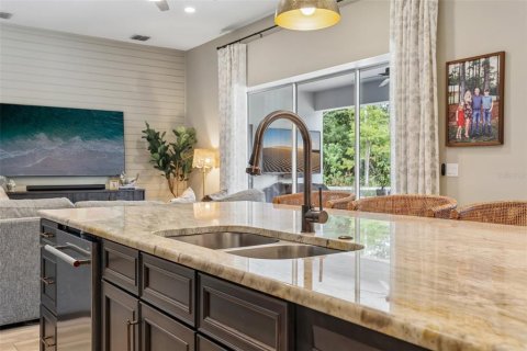 Casa en venta en Orlando, Florida, 4 dormitorios, 230.12 m2 № 2384487 - foto 13