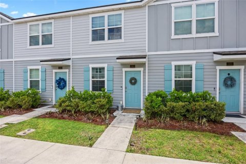 Townhouse in Orange Park, Florida 2 bedrooms, 103.03 sq.m. № 2202767