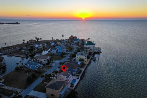 Villa ou maison à vendre à Hudson, Floride: 3 chambres, 221.11 m2 № 2226613 - photo 15