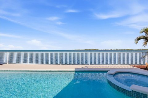 Villa ou maison à vendre à Hudson, Floride: 3 chambres, 221.11 m2 № 2226613 - photo 3