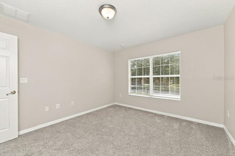 House in Apopka, Florida 4 bedrooms, 177.35 sq.m. № 2389320 - photo 15
