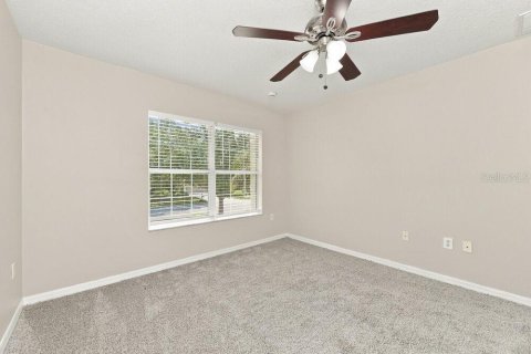 House in Apopka, Florida 4 bedrooms, 177.35 sq.m. № 2389320 - photo 14