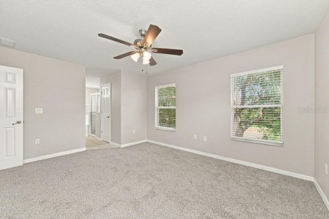House in Apopka, Florida 4 bedrooms, 177.35 sq.m. № 2389320 - photo 11