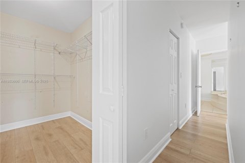 Touwnhouse à louer à Miami Lakes, Floride: 4 chambres, 203.46 m2 № 1991462 - photo 30