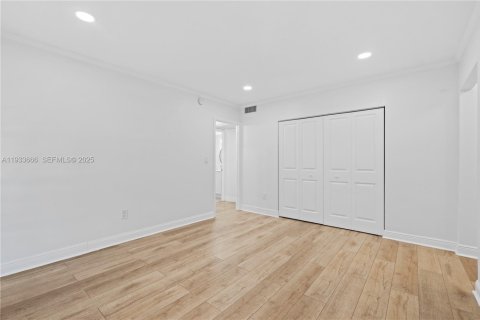 Touwnhouse à louer à Miami Lakes, Floride: 4 chambres, 203.46 m2 № 1991462 - photo 19