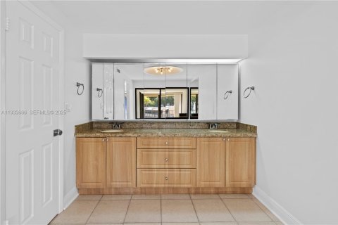 Touwnhouse à louer à Miami Lakes, Floride: 4 chambres, 203.46 m2 № 1991462 - photo 28