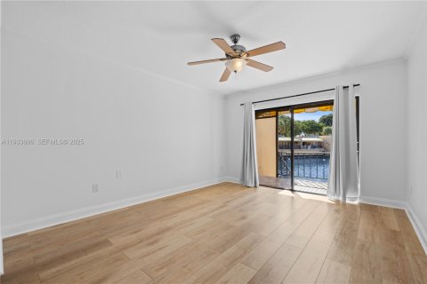 Touwnhouse à louer à Miami Lakes, Floride: 4 chambres, 203.46 m2 № 1991462 - photo 10