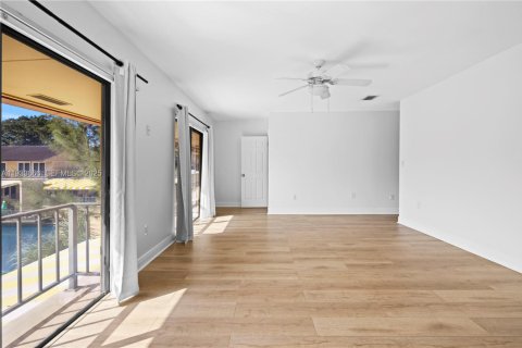 Touwnhouse à louer à Miami Lakes, Floride: 4 chambres, 203.46 m2 № 1991462 - photo 25