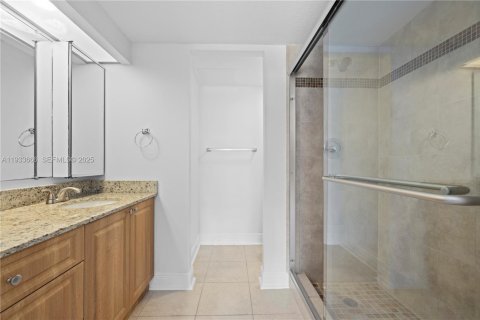 Touwnhouse à louer à Miami Lakes, Floride: 4 chambres, 203.46 m2 № 1991462 - photo 13