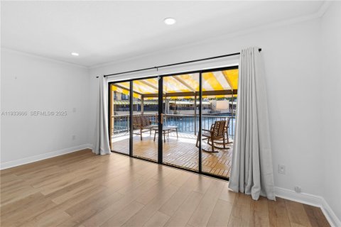 Touwnhouse à louer à Miami Lakes, Floride: 4 chambres, 203.46 m2 № 1991462 - photo 3