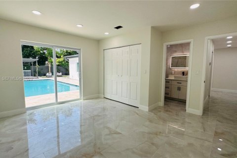 Casa en venta en North Miami, Florida, 3 dormitorios, 163.88 m2 № 2046735 - foto 9