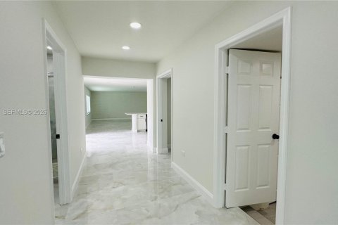 Casa en venta en North Miami, Florida, 3 dormitorios, 163.88 m2 № 2046735 - foto 13
