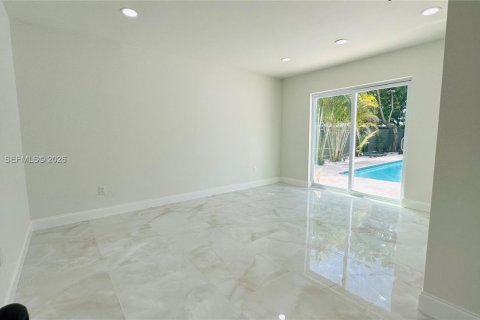 Casa en venta en North Miami, Florida, 3 dormitorios, 163.88 m2 № 2046735 - foto 7