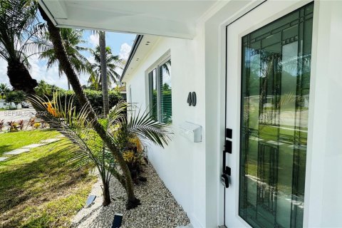 Casa en venta en North Miami, Florida, 3 dormitorios, 163.88 m2 № 2046735 - foto 3