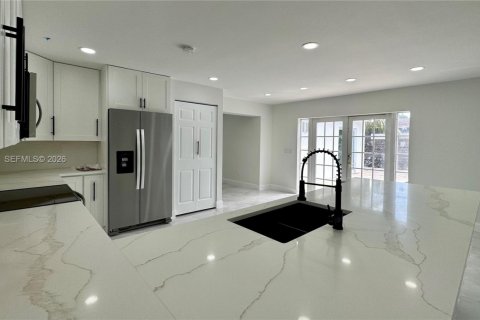 Casa en venta en North Miami, Florida, 3 dormitorios, 163.88 m2 № 2046735 - foto 24