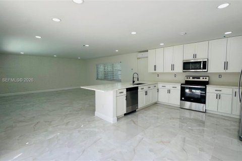 Casa en venta en North Miami, Florida, 3 dormitorios, 163.88 m2 № 2046735 - foto 19