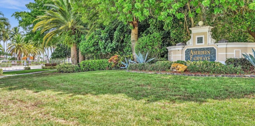 House in Boynton Beach, Florida 3 bedrooms, 194.35 sq.m. № 1223291