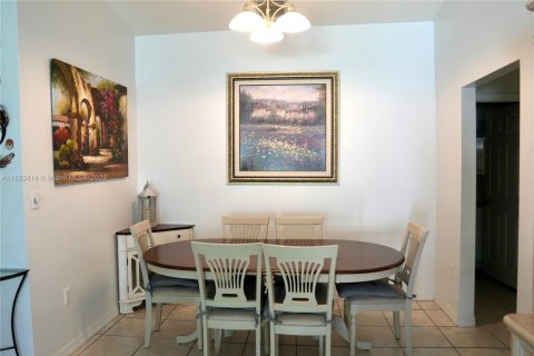 Villa ou maison à vendre à Miami, Floride: 3 chambres, 128.67 m2 № 1929595 - photo 6