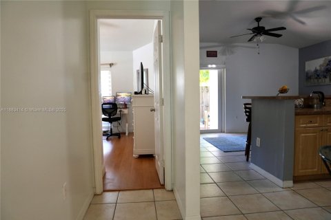 Villa ou maison à vendre à Miami, Floride: 3 chambres, 128.67 m2 № 1929595 - photo 7