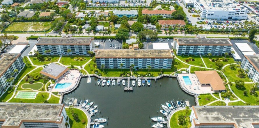 Condominio en Delray Beach, Florida, 2 dormitorios № 1093629