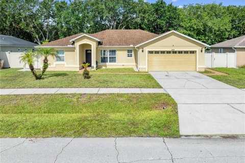 House in Kissimmee, Florida 4 bedrooms, 161.09 sq.m. № 1842995 - photo 3