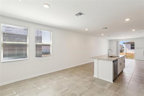 House in Winter Haven, Florida 3 bedrooms, 137.77 sq.m. № 1777504 - photo 7