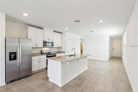 House in Winter Haven, Florida 3 bedrooms, 137.77 sq.m. № 1777504 - photo 4