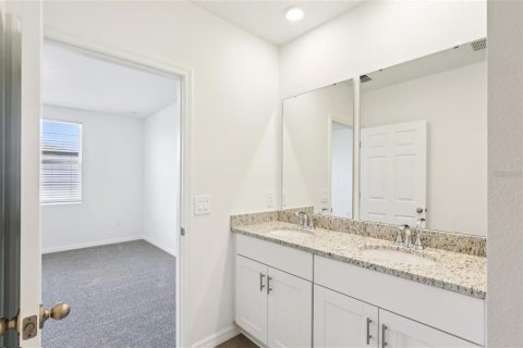 House in Winter Haven, Florida 3 bedrooms, 137.77 sq.m. № 1777504 - photo 13