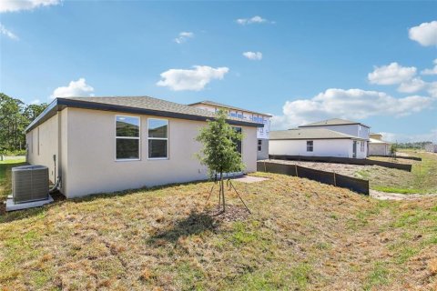 House in Winter Haven, Florida 3 bedrooms, 137.77 sq.m. № 1777504 - photo 19