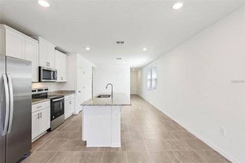 House in Winter Haven, Florida 3 bedrooms, 137.77 sq.m. № 1777504 - photo 6