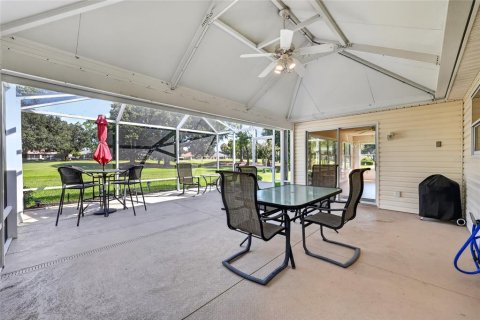 House in The Villages, Florida 3 bedrooms, 154.96 sq.m. № 2351684 - photo 5