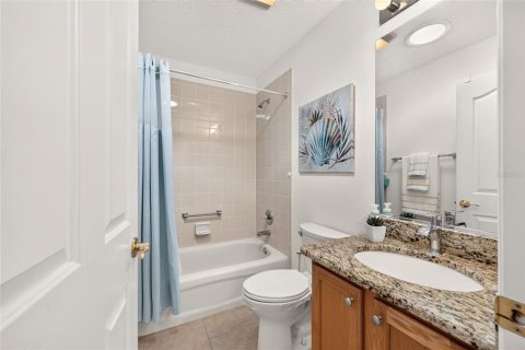 House in The Villages, Florida 3 bedrooms, 154.96 sq.m. № 2351684 - photo 17
