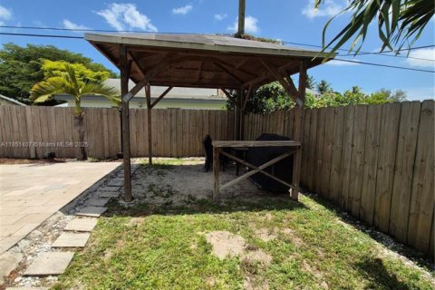 House in Fort Lauderdale, Florida 3 bedrooms, 144.83 sq.m. № 1875534 - photo 26
