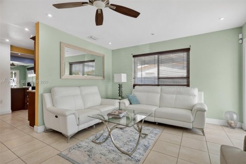 Купить виллу или дом в Мирамар, Флорида 3 спальни, 143.81м2, № 2005985 - фото 10