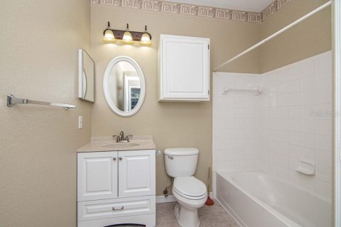 Copropriété à vendre à Riverview, Floride: 3 chambres, 113.34 m2 № 2156824 - photo 17