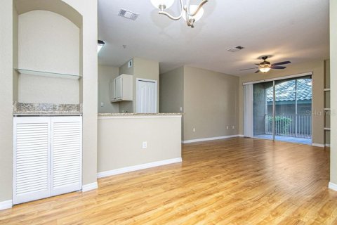 Copropriété à vendre à Riverview, Floride: 3 chambres, 113.34 m2 № 2156824 - photo 6