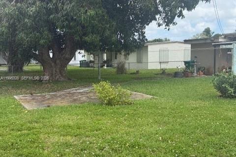 Villa ou maison à vendre à Miami Gardens, Floride: 4 chambres, 110 m2 № 2063235 - photo 4