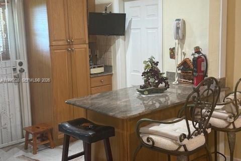 Villa ou maison à vendre à Miami Gardens, Floride: 4 chambres, 110 m2 № 2063235 - photo 10