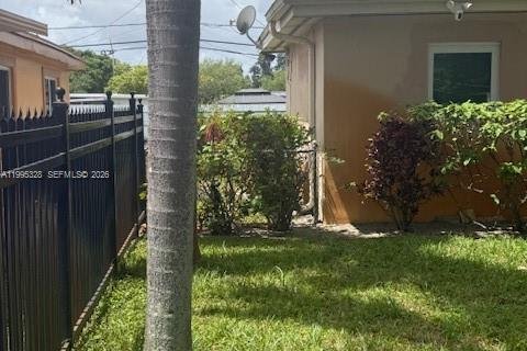 Villa ou maison à vendre à Miami Gardens, Floride: 4 chambres, 110 m2 № 2063235 - photo 6