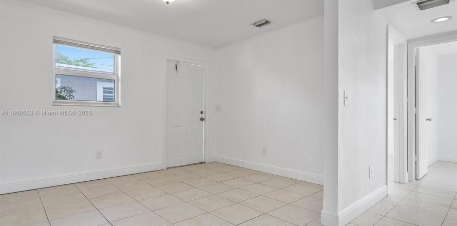 Appartement à Hallandale Beach, Floride 2 chambres, 55.74 m2 № 1889471