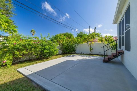 Villa ou maison à vendre à Saint Petersburg, Floride: 3 chambres, 133.04 m2 № 2437237 - photo 26