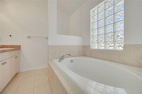Villa ou maison à vendre à Saint Petersburg, Floride: 3 chambres, 133.04 m2 № 2437237 - photo 18