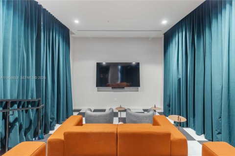 Condominio en alquiler en Miami, Florida, 1 dormitorio, 58.53 m2 № 2010573 - foto 26