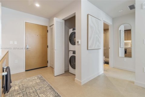 Condominio en alquiler en Miami, Florida, 1 dormitorio, 58.53 m2 № 2010573 - foto 5