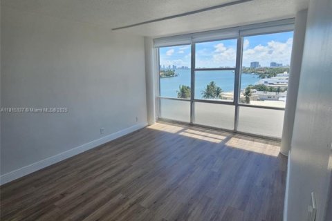 Condominio en venta en Miami Beach, Florida, 1 dormitorio, 85.47 m2 № 1770607 - foto 26