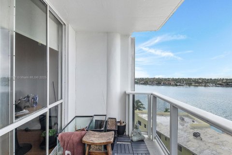 Condominio en venta en Miami Beach, Florida, 1 dormitorio, 85.47 m2 № 1770607 - foto 3