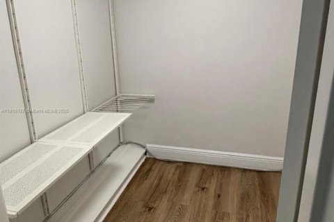 Condominio en venta en Miami Beach, Florida, 1 dormitorio, 85.47 m2 № 1770607 - foto 9