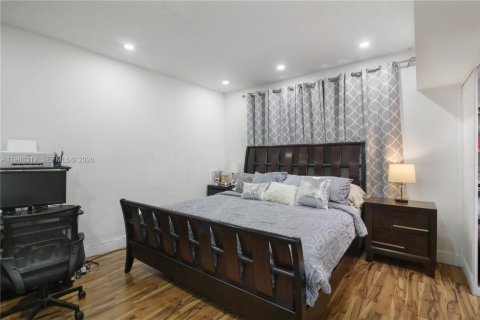 Villa ou maison à louer à Miami, Floride: 3 chambres, 138.89 m2 № 2058903 - photo 13